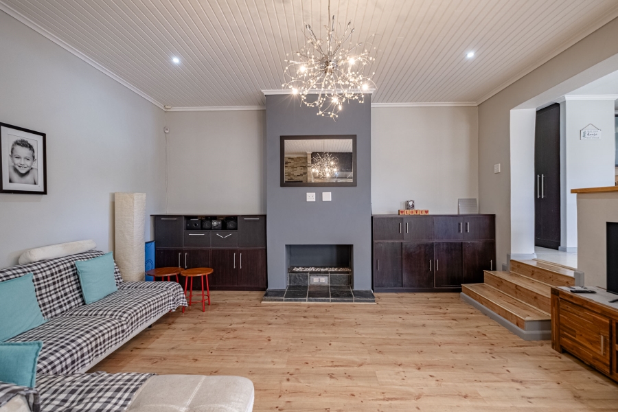 4 Bedroom Property for Sale in Summerstrand Eastern Cape